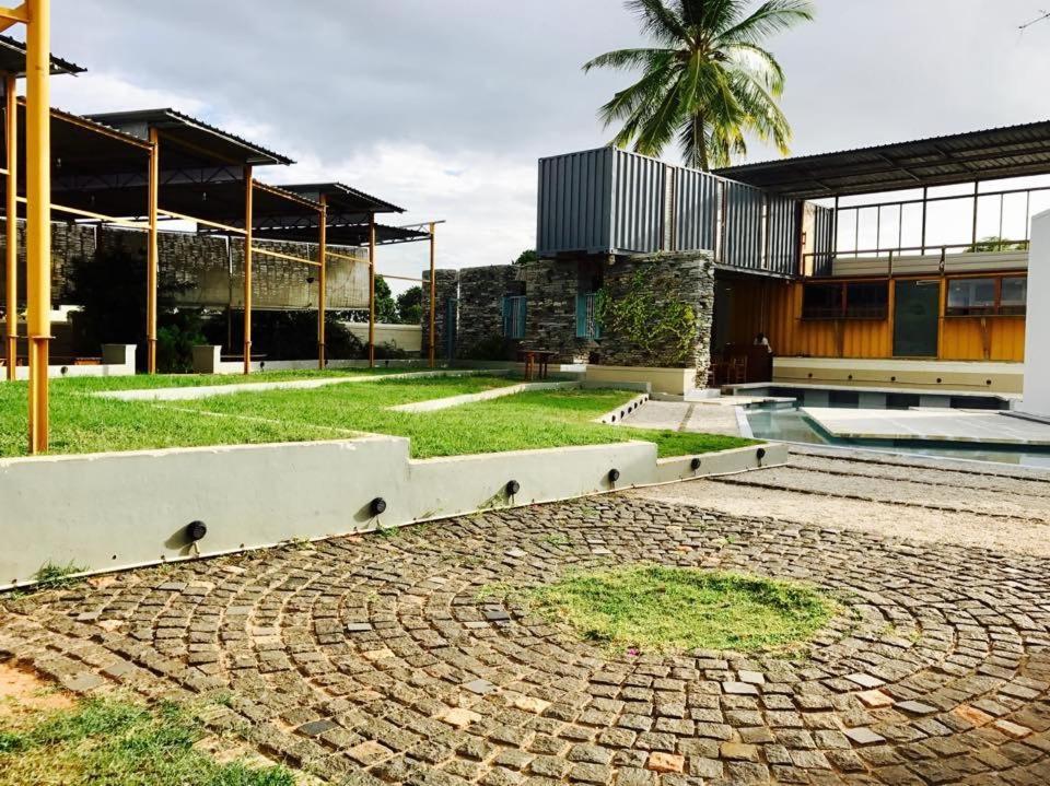 Hotel Tropicopia Mysore Esterno foto